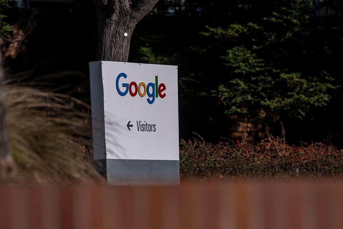 alphabet-revenue-misses-estimates-on-youtube,-europe-ads alphabet-revenue-misses-estimates-on-youtube,-europe-ads