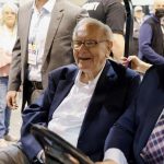 warren-buffett-says-markets-have-become-a-‘gambling-parlor’