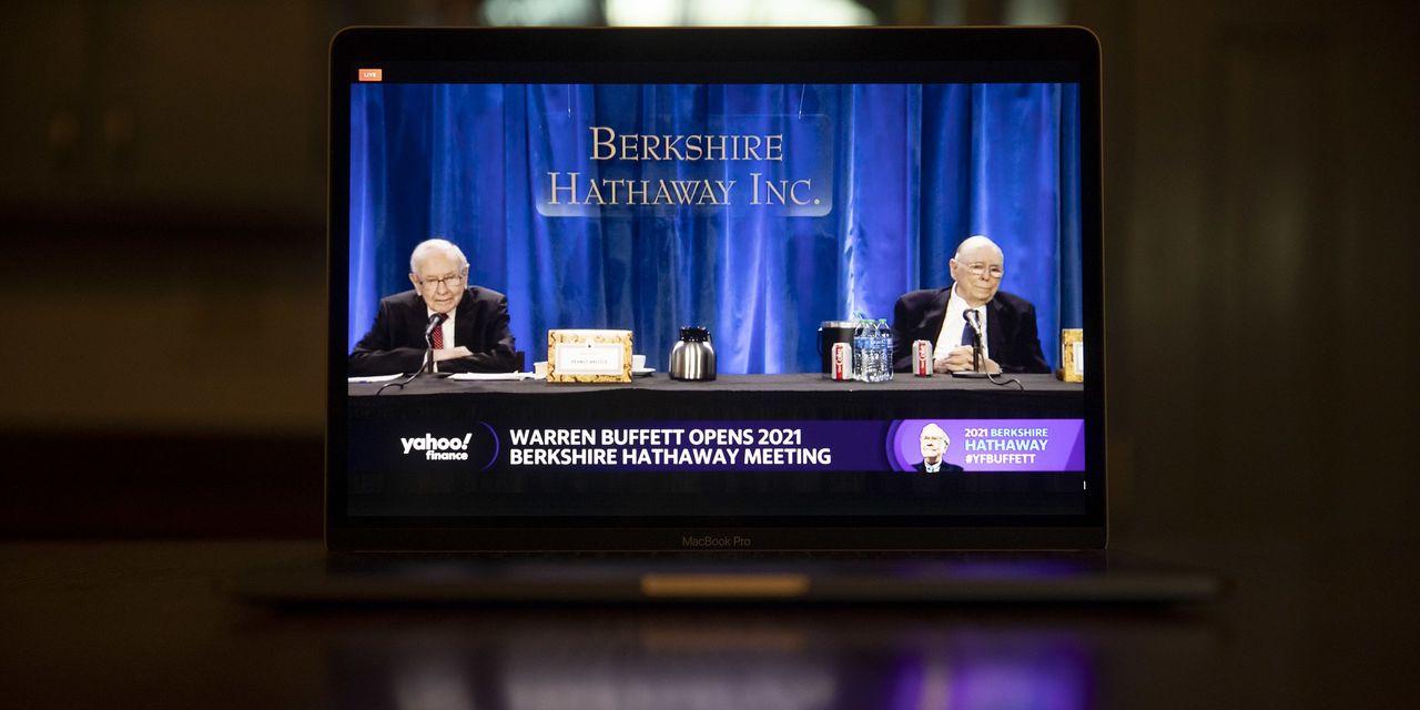 with-berkshire-hathaway’s-annual-meeting-back-in-person,-buffett-cracks-jokes-and-explains-his-latest-investments