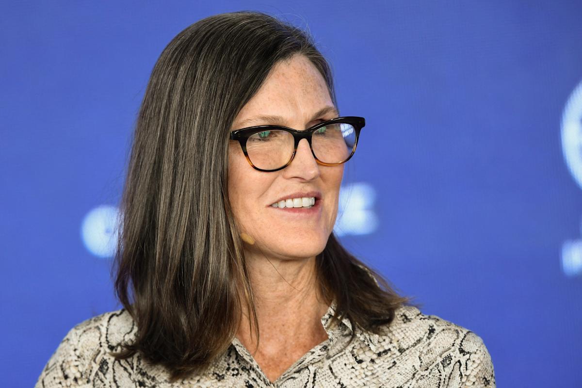 cathie-wood’s-ark-invest-snaps-up-$3m-in-coinbase-shares-amid-sell-off