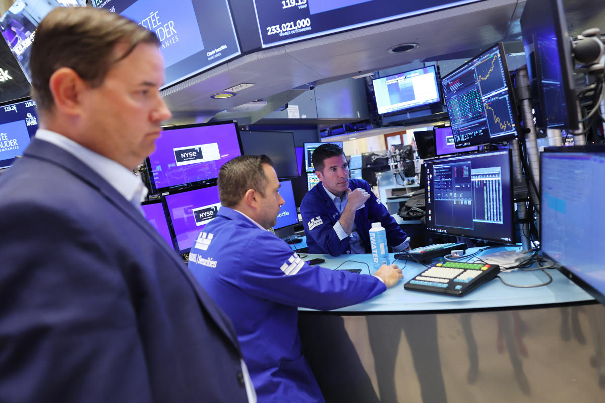 traders-shun-risk-as-french-turmoil-rattles-globe:-markets-wrap traders-shun-risk-as-french-turmoil-rattles-globe:-markets-wrap