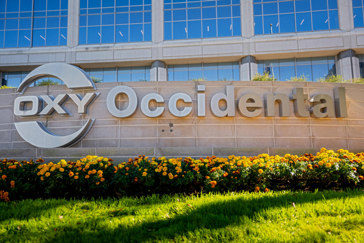 warren-buffett’s-berkshire-hathaway-buys-more-occidental-petroleum-stock warren-buffett’s-berkshire-hathaway-buys-more-occidental-petroleum-stock