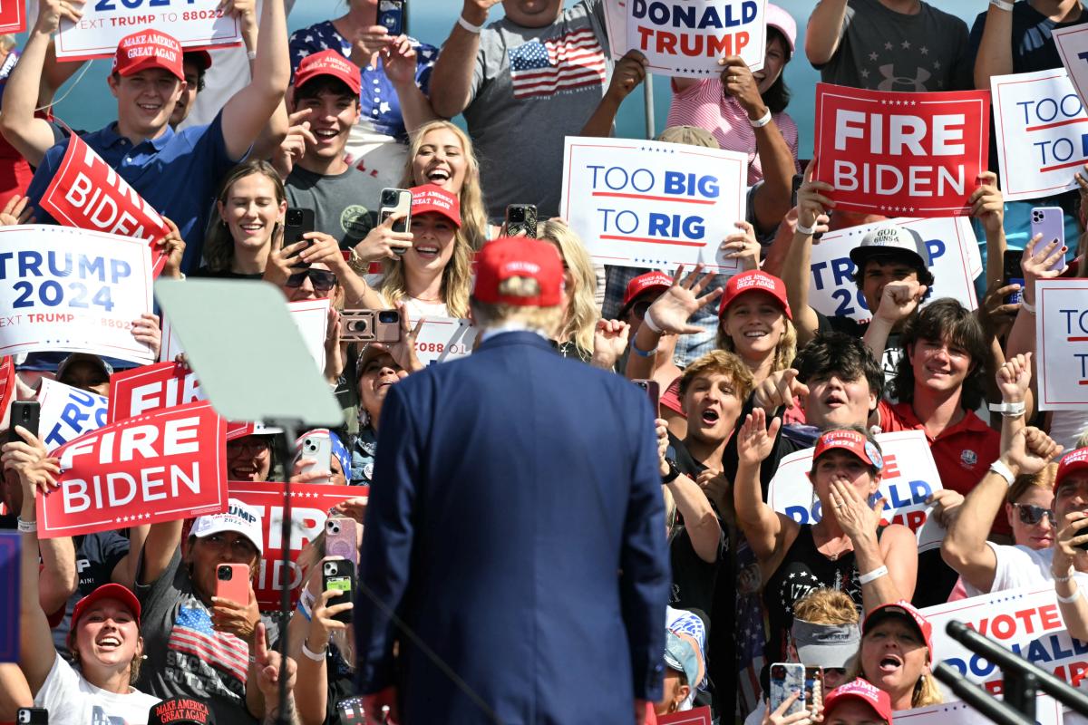 trump’s-djt-stock-continues-nasdaq-tumble.-what’s-behind-the-plummeting-price? trump’s-djt-stock-continues-nasdaq-tumble.-what’s-behind-the-plummeting-price?
