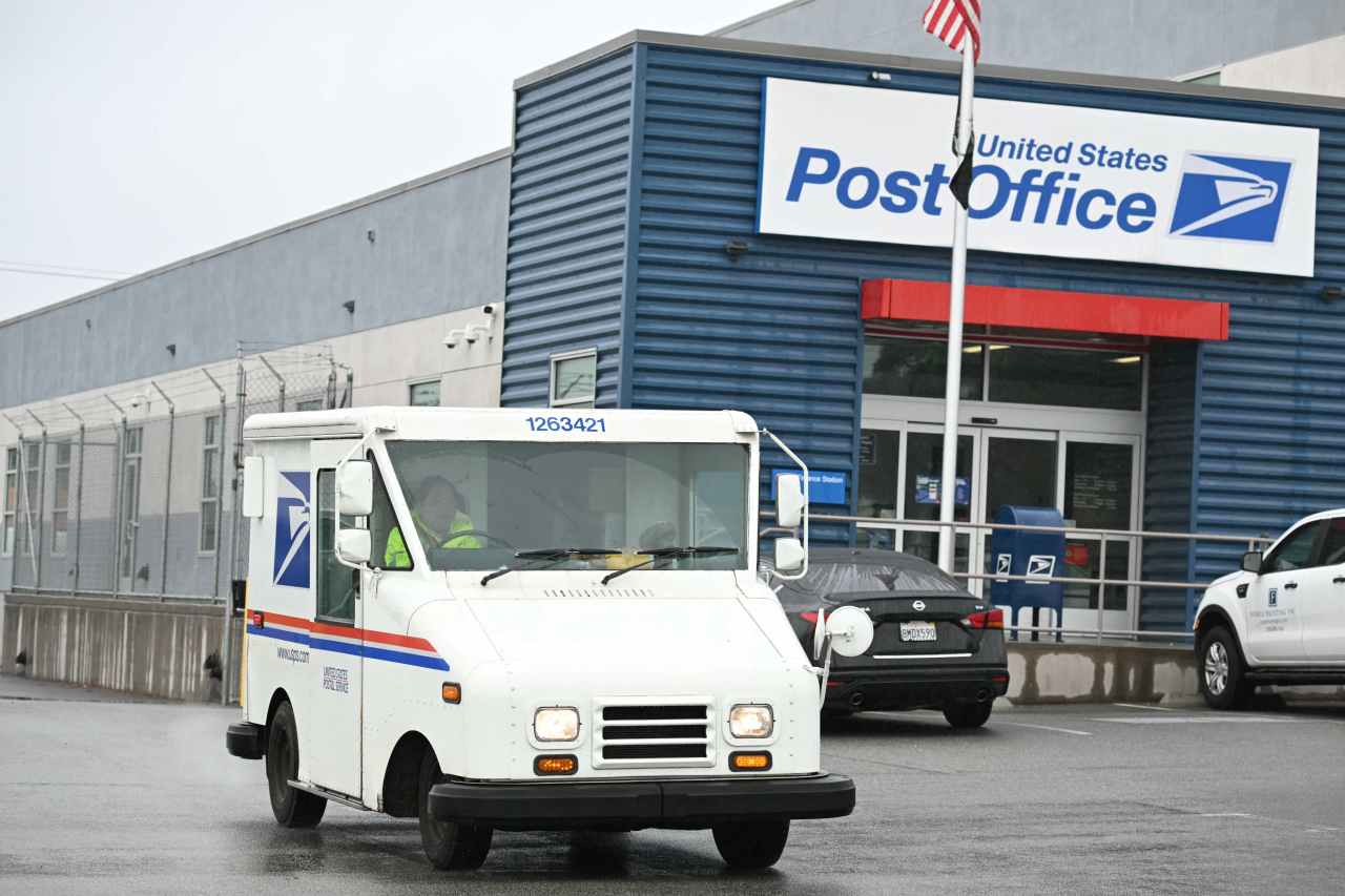 What are Trump’s USPS plans? He says the Postal Service is a ‘tremendous loser’ that should ‘operate a lot better.’