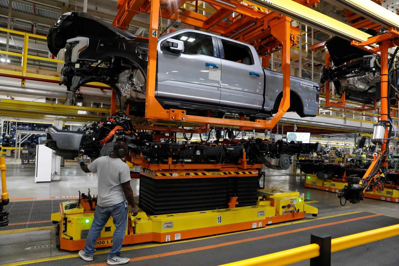 Ford warns its tariff hit will grow to $2 billion, offers downbeat guidance