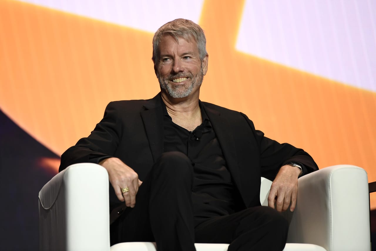 MicroStrategy just posted a huge profit. It’s the second time riding on an accounting rule change.